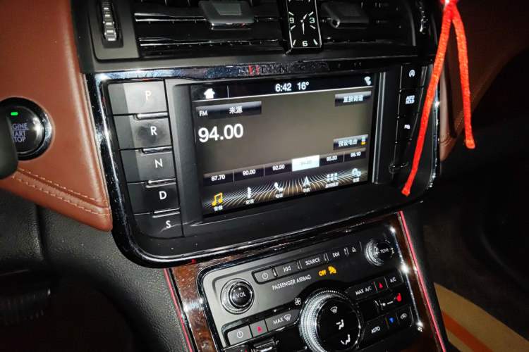 Used Lincoln Continental 2018 2.0T Two-Wheel Drive Deluxe Edition Gear Lever