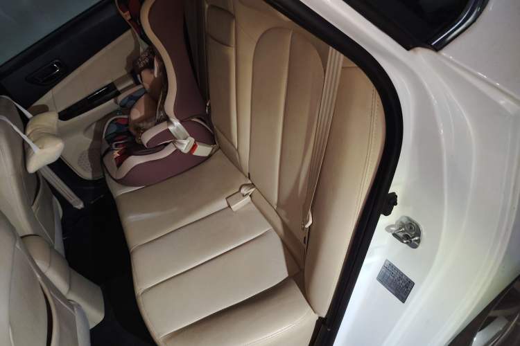 Used Changan Eado 2015 1.6L Manual Luxury Model China IV Standard
