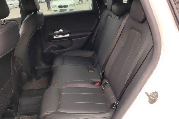 Used Mercedes-Benz B-Class 2022 B 200 Fashion Model Left Rear Seat