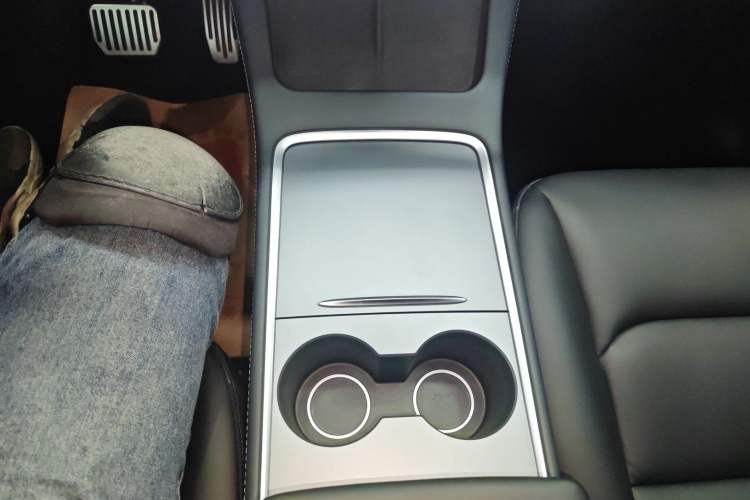 Used Tesla Model Y 2021 Standard Range Rear-Wheel Drive Version