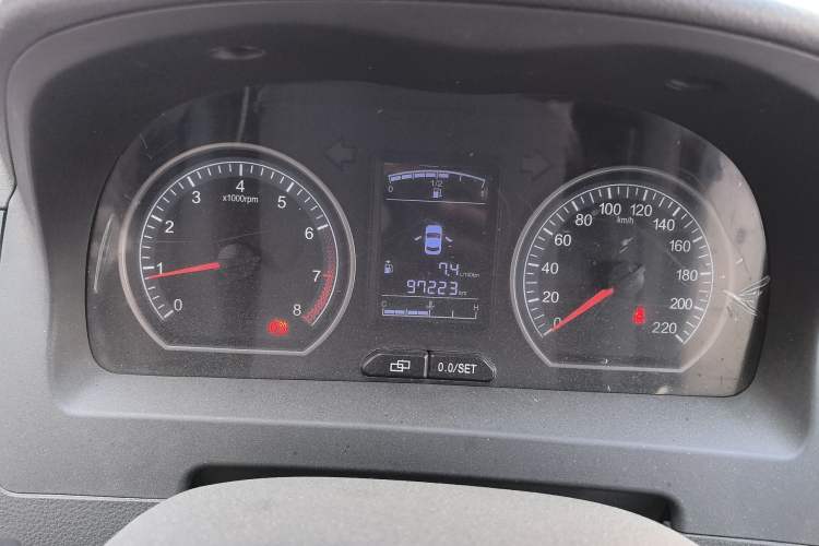 Used FORTHING Joyear X5 2013 1.6L Manual Luxury Model China V Standard