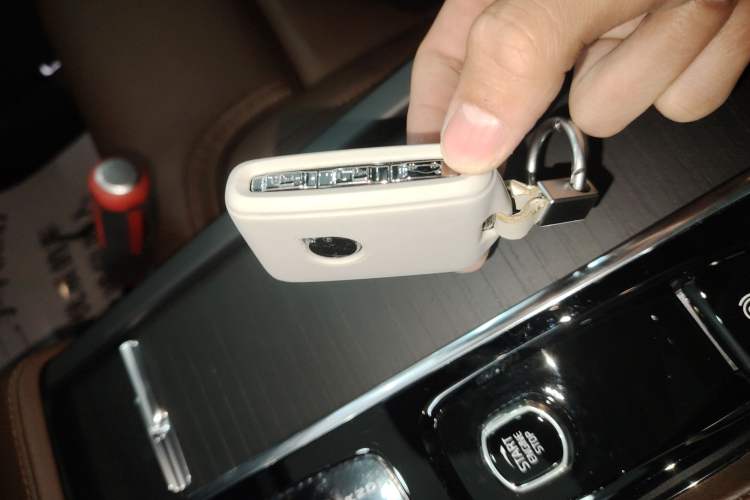 Used Volvo XC90 New Energy 2025 T8 Luxury Prestige 7-Seater