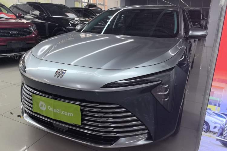 Used Buick LaCrosse 2025 28T Platinum Edition