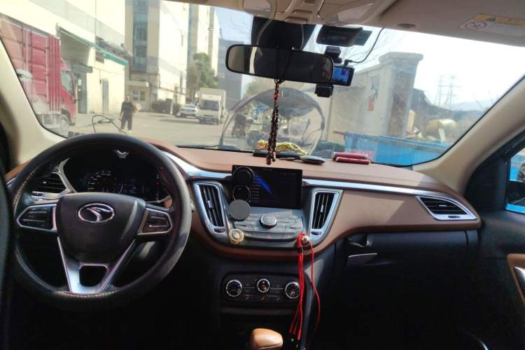 Used Soueast DX7 2017 1.5T Automatic Luxury Model
