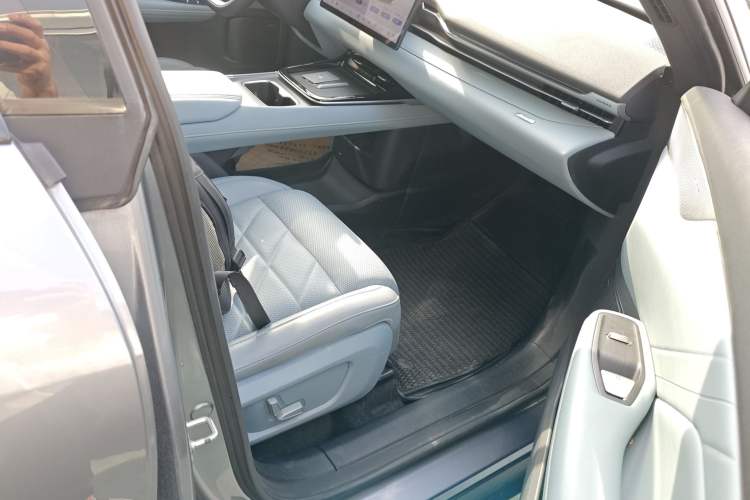 Used Deepal S05 2024 510 Ultra Pure Electric Version Right Front Seat