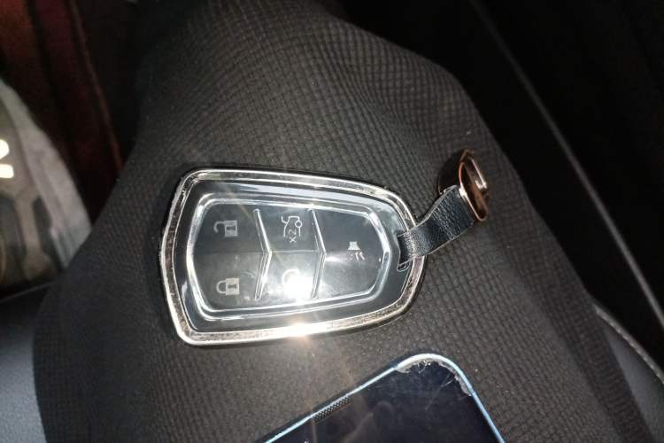 Used Cadillac XT4 2020 28T Two-Wheel-Drive Leading Version
