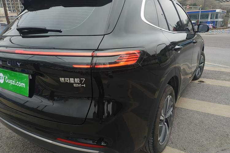 Used Geely Galaxy Galaxy Xingjian 7 EM-i 2025 120km Launch+ Version