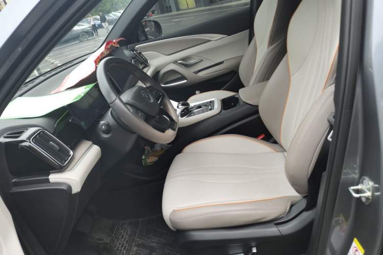 Used BYD Song Pro New Energy 2024 HONOR Edition DM-i 110KM Beyond Model Left Front Seat