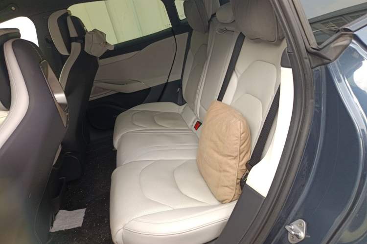 Used Xiaomi Auto SU7 2024 Rear-Drive Long-Range Intelligent Driving Version Left Rear Seat
