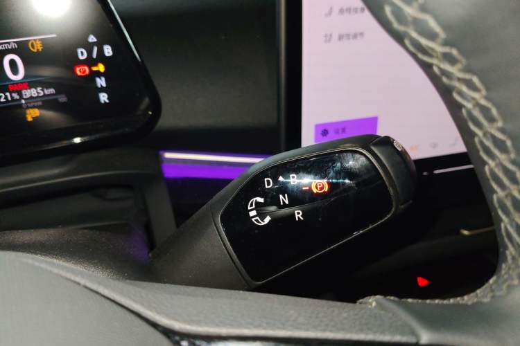 Used Volkswagen ID.UNYX 2024 Pro Long-Range Version Gear Lever