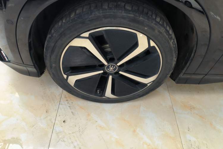 Used BYD Song L EV 2025 Intelligent Driving Version 662 km LiDAR Excellence Edition Exterior 4