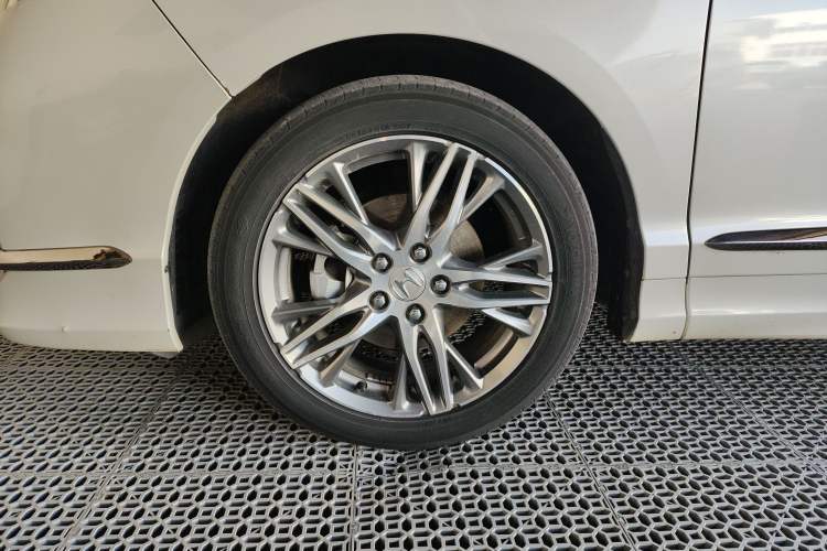 Used Honda Elysion 2019 2.0L Hybrid Luxury Edition Left Front Wheel Hub