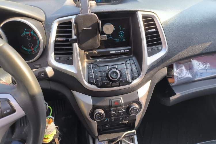 Used CHANGAN Eado 2013 1.6L Manual Junkuo Model China IV Standard Audio And AC Panel