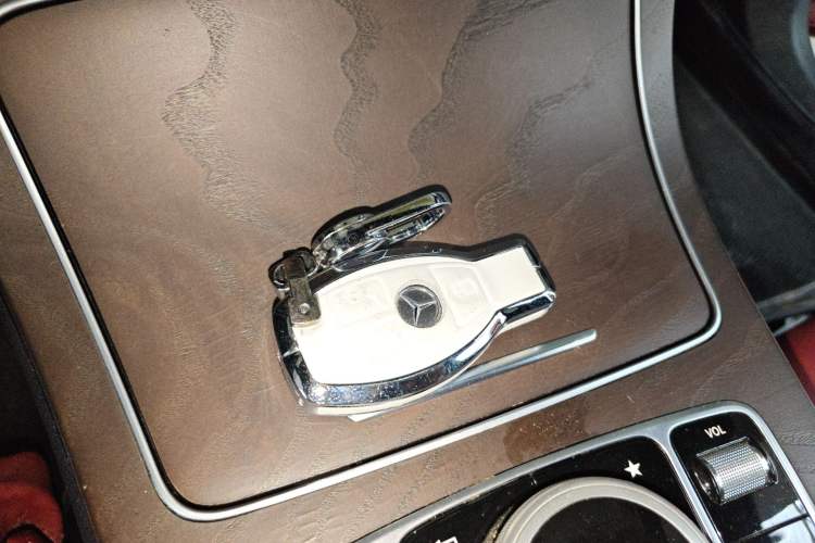 Used Mercedes-Benz GLC 2018 GLC 300 4MATIC Sport Edition Vehicle Key