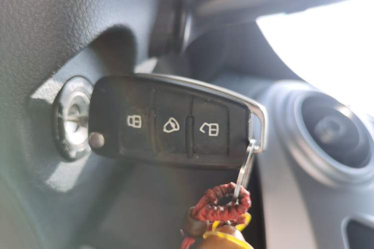 Used JAC Refine M3 2023 PLUS 1.5T 5/7-seat Classic Edition