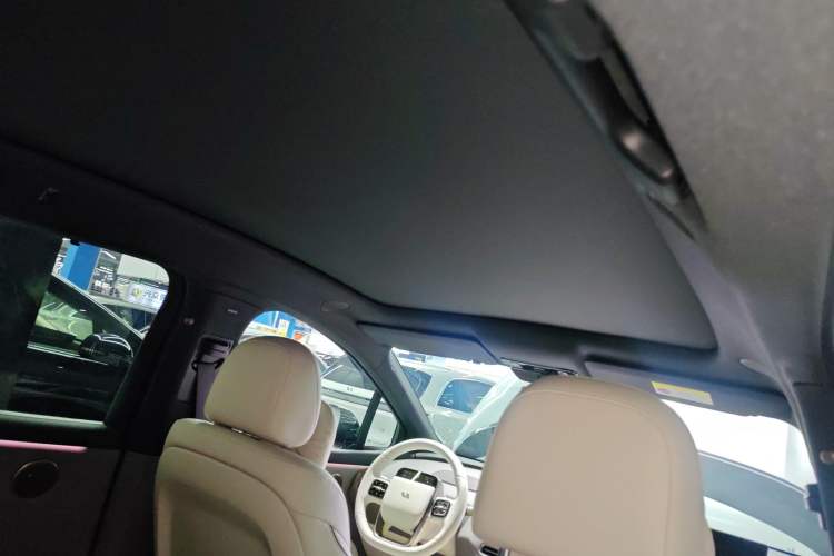 Used Li Auto i6 2025 Model Two-Wheel-Drive Standard Type
