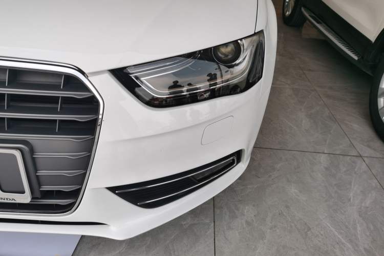 Used Audi A4L 2016 30 TFSI Collector's Edition Automatic Comfort Model
