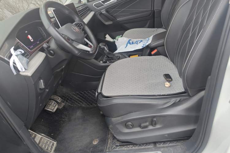 Used Volkswagen Tiguan L 2023 330TSI Automatic Two-Wheel Drive R-Line Enjoyment Edition