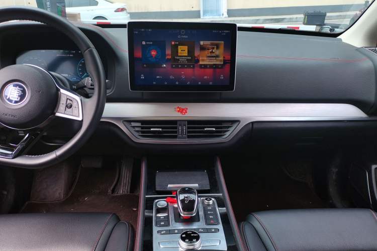 Used BYD Tang New Energy 2018 DM 2.0T All-Wheel Drive Smart Connectivity Luxury Model 7 Seats China V Emission Standard