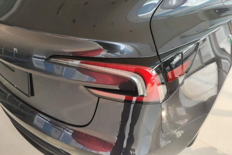 Used Tesla Model 3 2025 Rear-Wheel-Drive Version