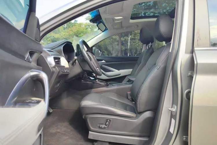 Used Baojun 530 2018 1.5T DCT Flagship Version China V Emission Standard
