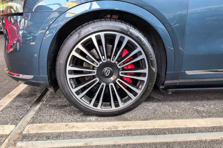 Used Hima AITO M9 2024 Range-Extended Ultra Version 42 kWh 6-Seater Model Exterior 4