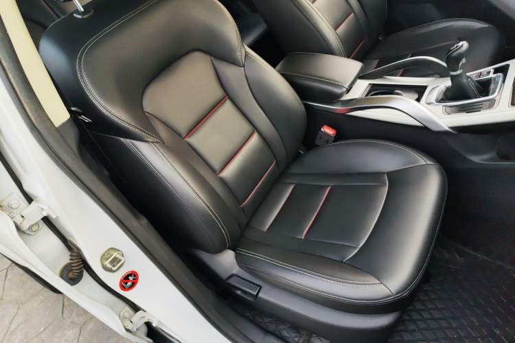 Used Geely Auto Emgrand X7 Sport 2018 2.0L Manual Two-Wheel Drive Zhiya Version