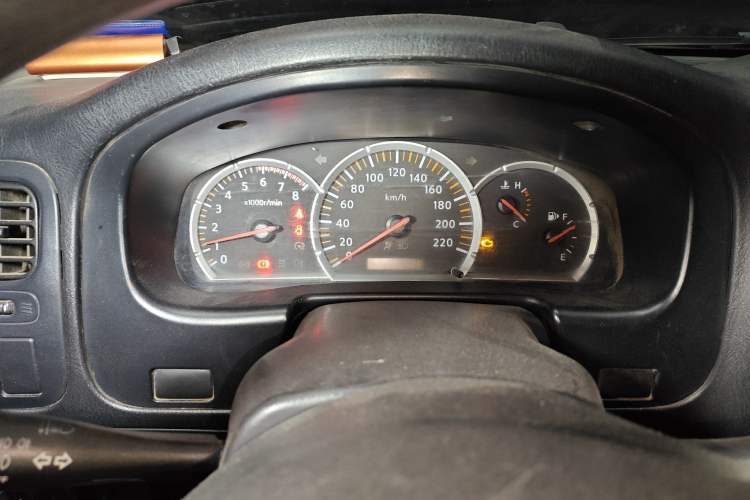 Used Nissan Paladin 2013 2.4L Four-Wheel Drive Standard Version China IV Standard
