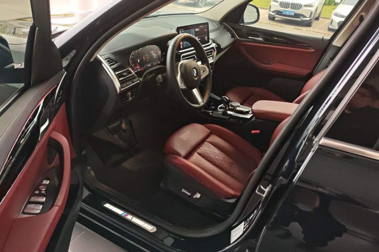 Used BMW X3 2022 Restyled xDrive25i M Sport Package Driver Seat