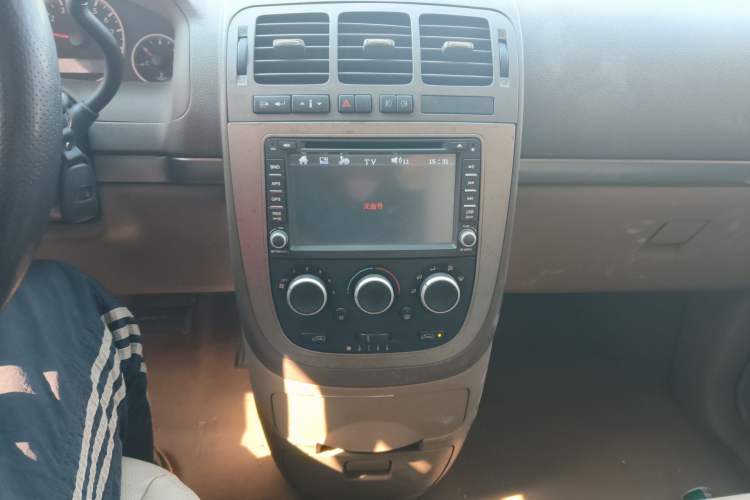 Used Buick GL8 2011 2.4L CT Comfort Edition
