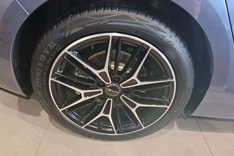 Used BYD Seal 2025 Revised Version 650 Intelligent Driving Edition
