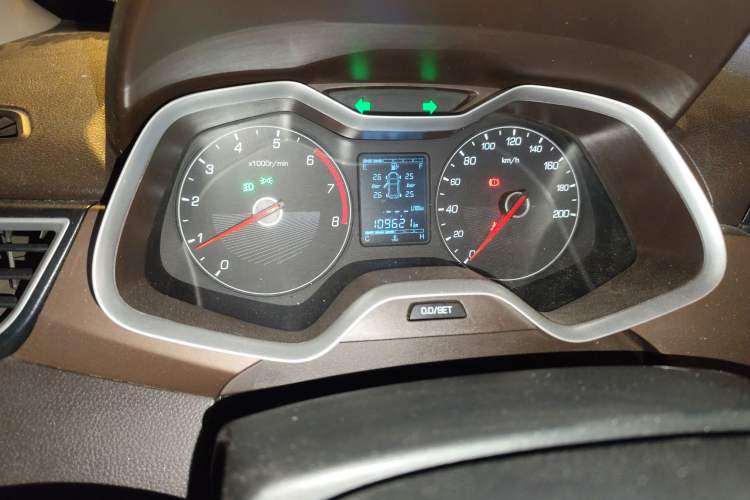 Used Baojun 310W 2017 1.5L Manual Comfort Version China VI Emission Standard
