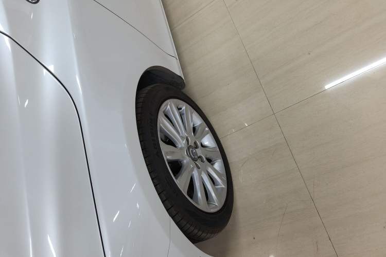 Used Volvo V40 2014 2.0T Zhiya Edition Left Front Wheel Hub