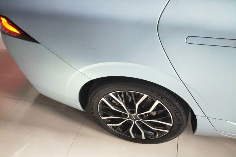 Used XPeng P5 2022 460E+ Exterior 8