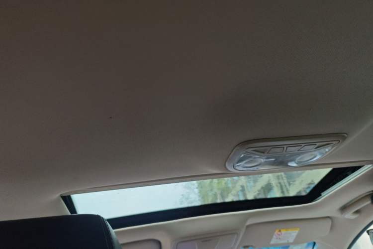 Used Geely Auto Emgrand 2017 Sedan Million Edition 1.5L Manual - Upward Version
