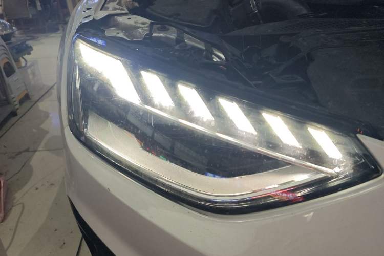 Used Audi A4L 2020 40 TFSI Luxury Dynamic Model Right Front Headlight