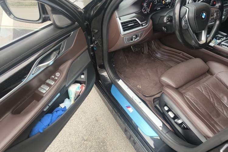 Used BMW 7 Series 2018 730Li Luxury Edition M Sport Package Driver Seat