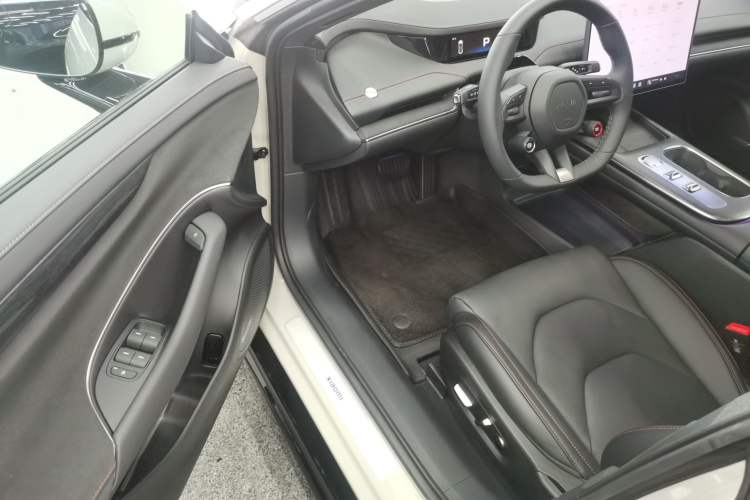 Used Xiaomi Auto SU7 2024 Rear-Drive Ultra-Long Range Advanced Pro-Level Intelligent Driving Version
