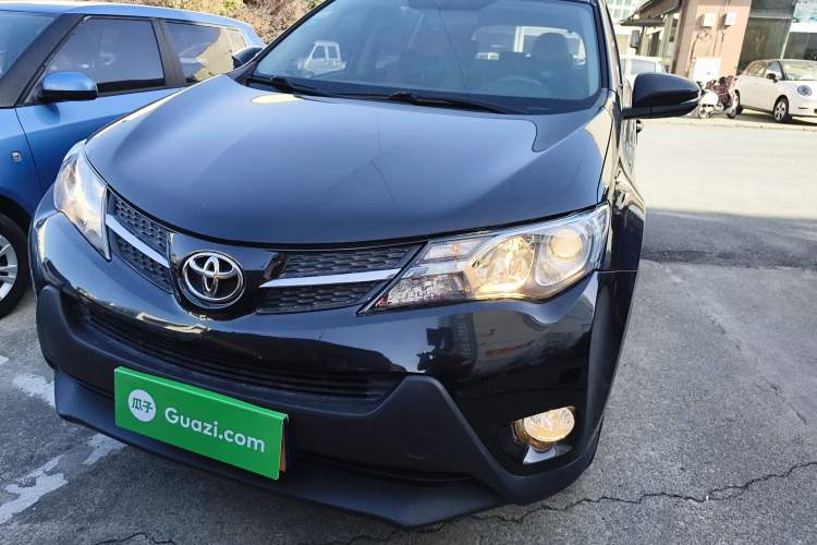 Used Toyota RAV4 2013 2.0L CVT Two-Wheel Drive Urban Edition