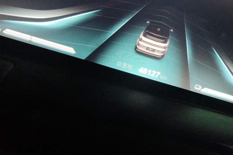 Used NETA U 2022 Zhi400 Pro Ternary Lithium Odometer Close Up