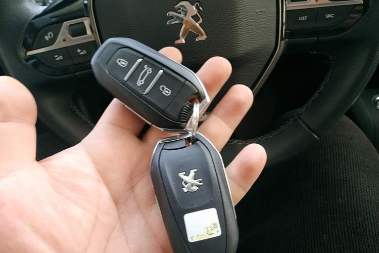 Used Peugeot 5008 2017 380THP 7-Seater Luxury Edition
