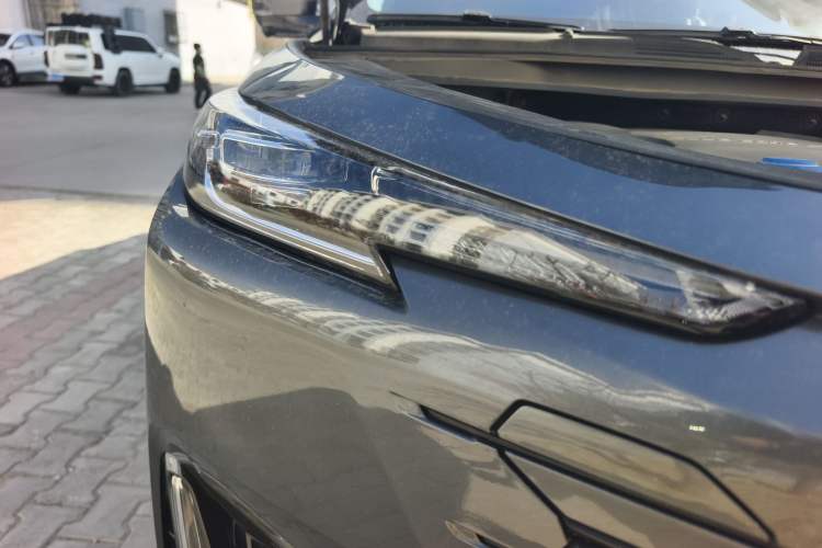 Used CHANGAN UNI-K 2024 2.0T Two-Wheel Drive Global Edition Right Front Headlight