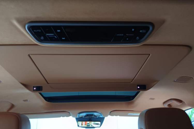 Used Wey Gaoshan 2025 Four-Wheel Drive Alpine 8
