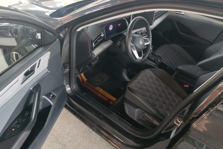 Used Volkswagen Sagitar 2023 300TSI DSG Excellence Edition