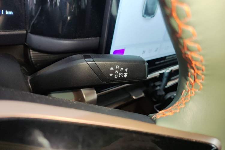 Used iCAR 03 2024 501km Two-Wheel Drive Long-Range Version Gear Lever