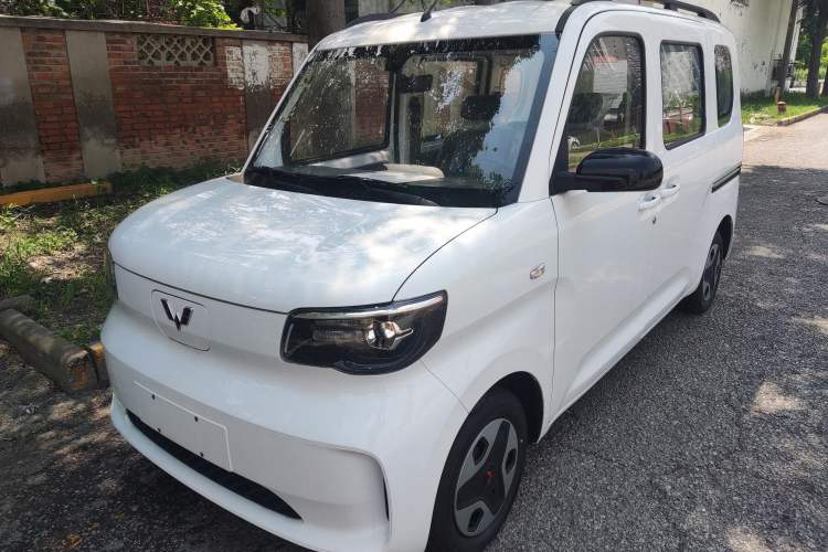 Used Wuling Zhiguang New Energy 2025 Model 305km Ambitious Edition