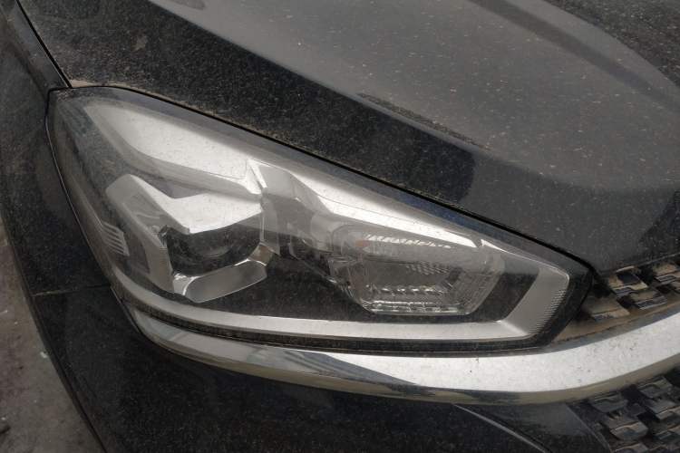 Used Chery Tiggo 8 2018 1.5 TCI Manual Luxury 7-Seater Right Front Headlight