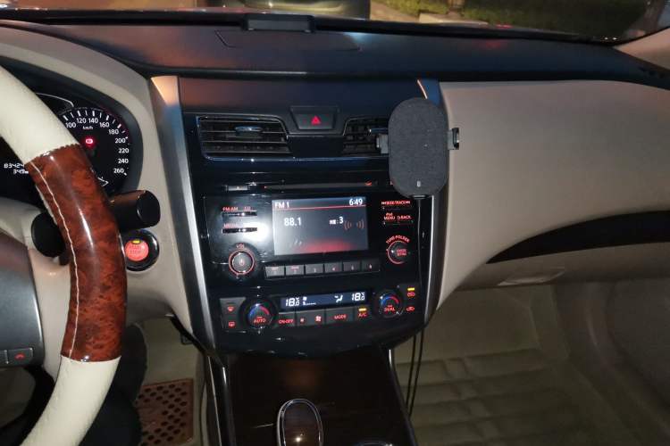 Used Nissan Teana 2013 2.0L XL Comfort Edition Audio And AC Panel