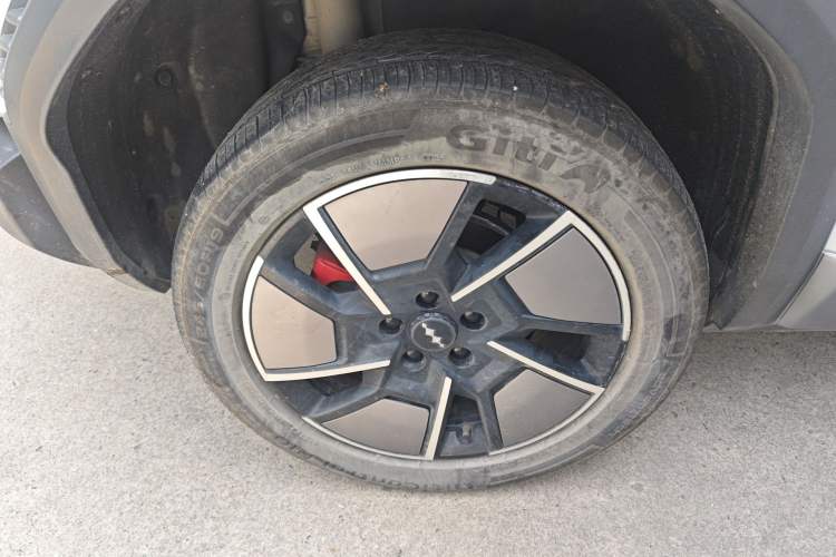 Used Formula Leopard Titanium 3 2025 501KM All-Wheel Drive Intelligent Driving Ultra Version
