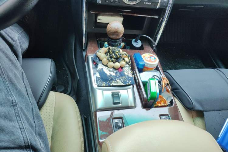 Used Toyota Reiz 2013 2.5V Shangrui Edition Gear Lever